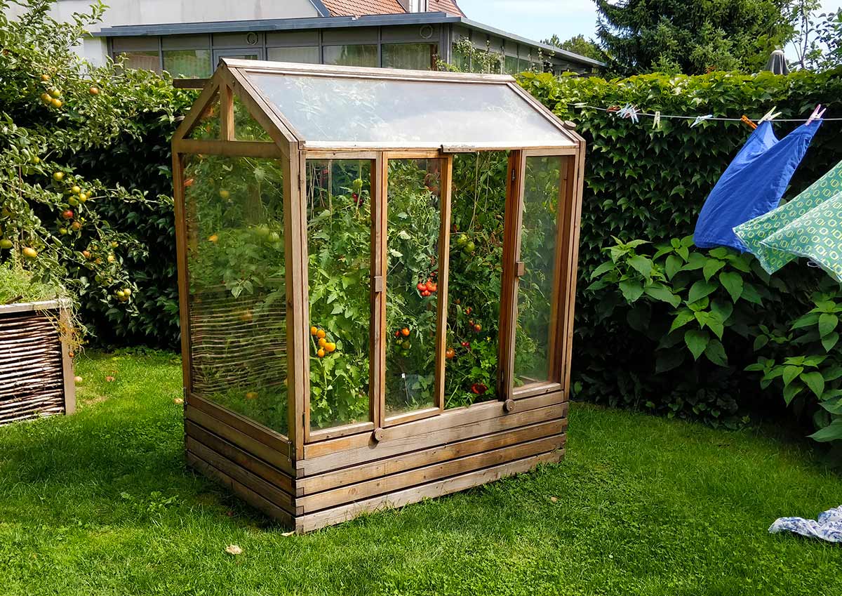 Tomatenhaus im Lebensgarten